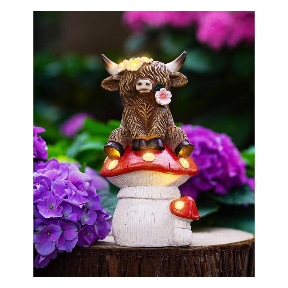 Yeomoo Funny Highland Cow Solar Garden Statue - Outdoor Mushroom Decor & Gift
